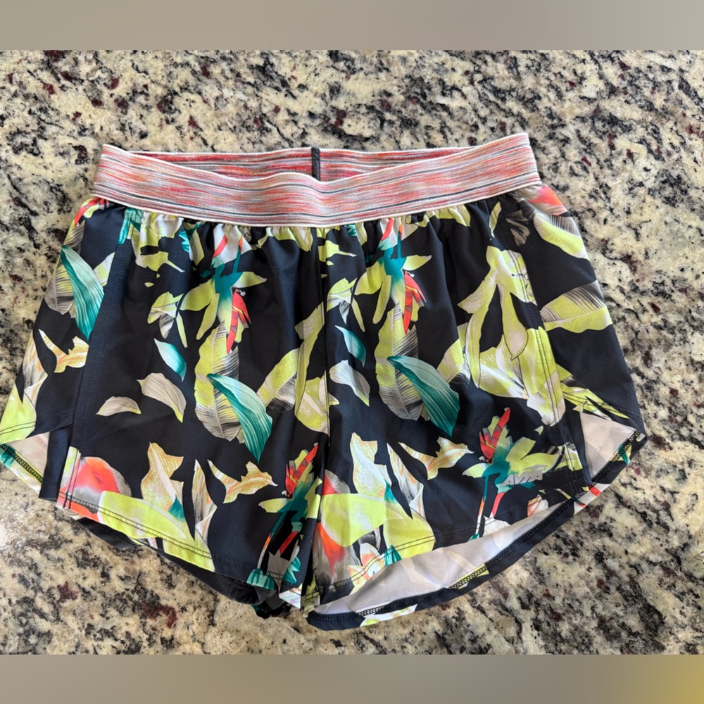 AVIA Floral Print Lined Shorts - Size Small (4-6)